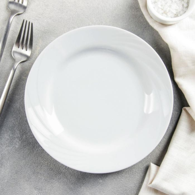 Тарелка д.200 мм мелкая Голубка "Белье" гр.Б (507918) в Мегионе